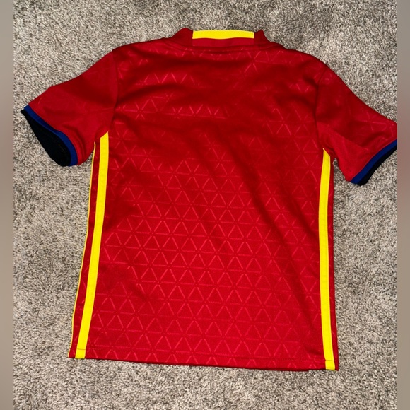 NWOT Spain Soccer Jersey Size 5T - Picture 2 of 6
